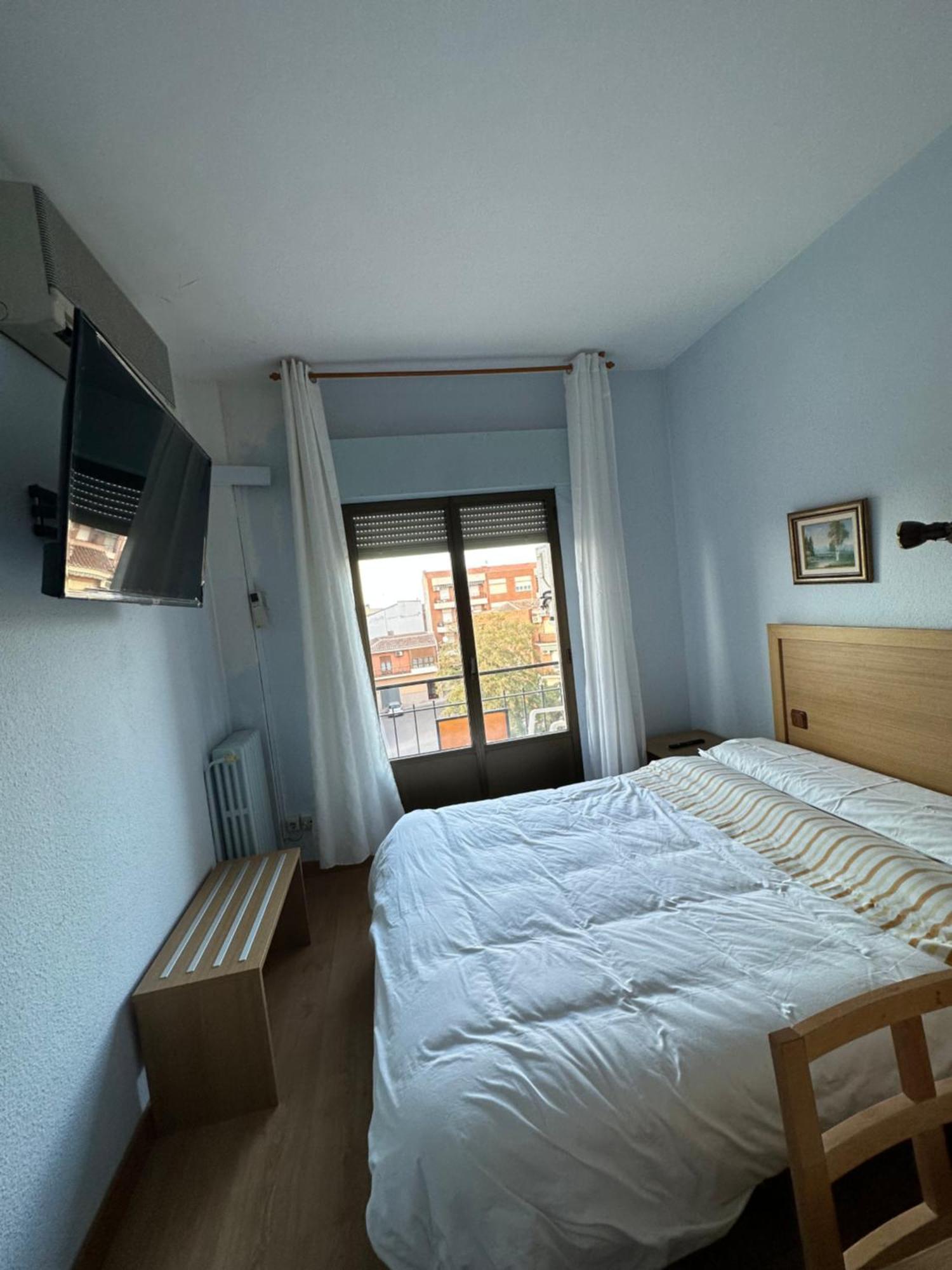 Hostal Agripino Y Restaurante Asiatico Мора Экстерьер фото